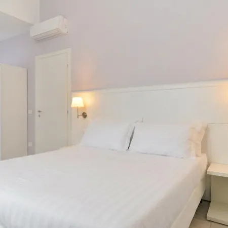 Lata Rooms