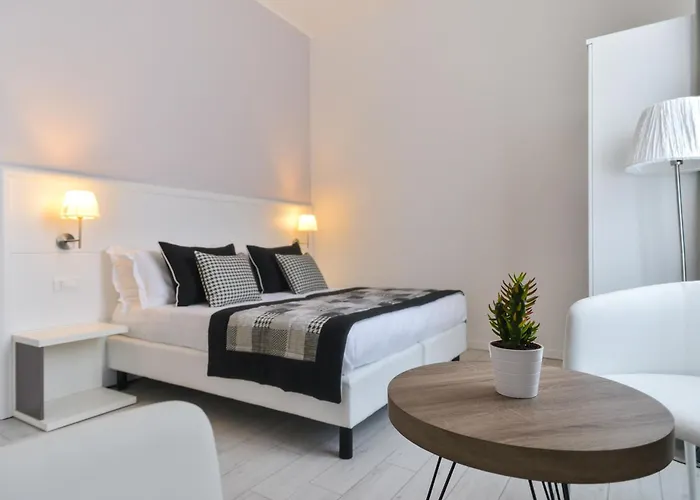Lata Luxury Roma